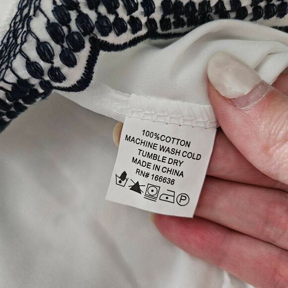 Kindred Embroidered Cotton Sundress Size Small in White - Picture 6 of 8